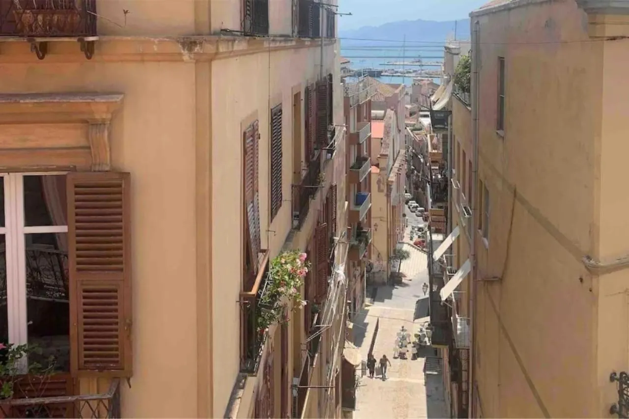 Appartamento Cagliari Centro Con Vista Sul Porto Apartment