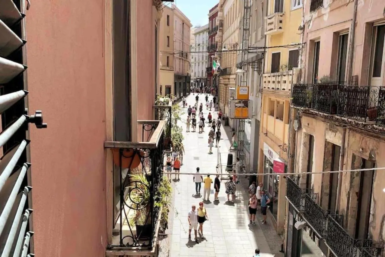 Apartment Appartamento Cagliari Centro Con Vista Sul Porto