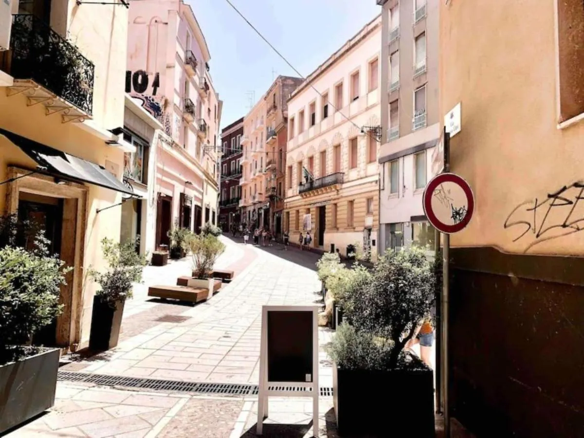 Appartamento Cagliari Centro Con Vista Sul Porto